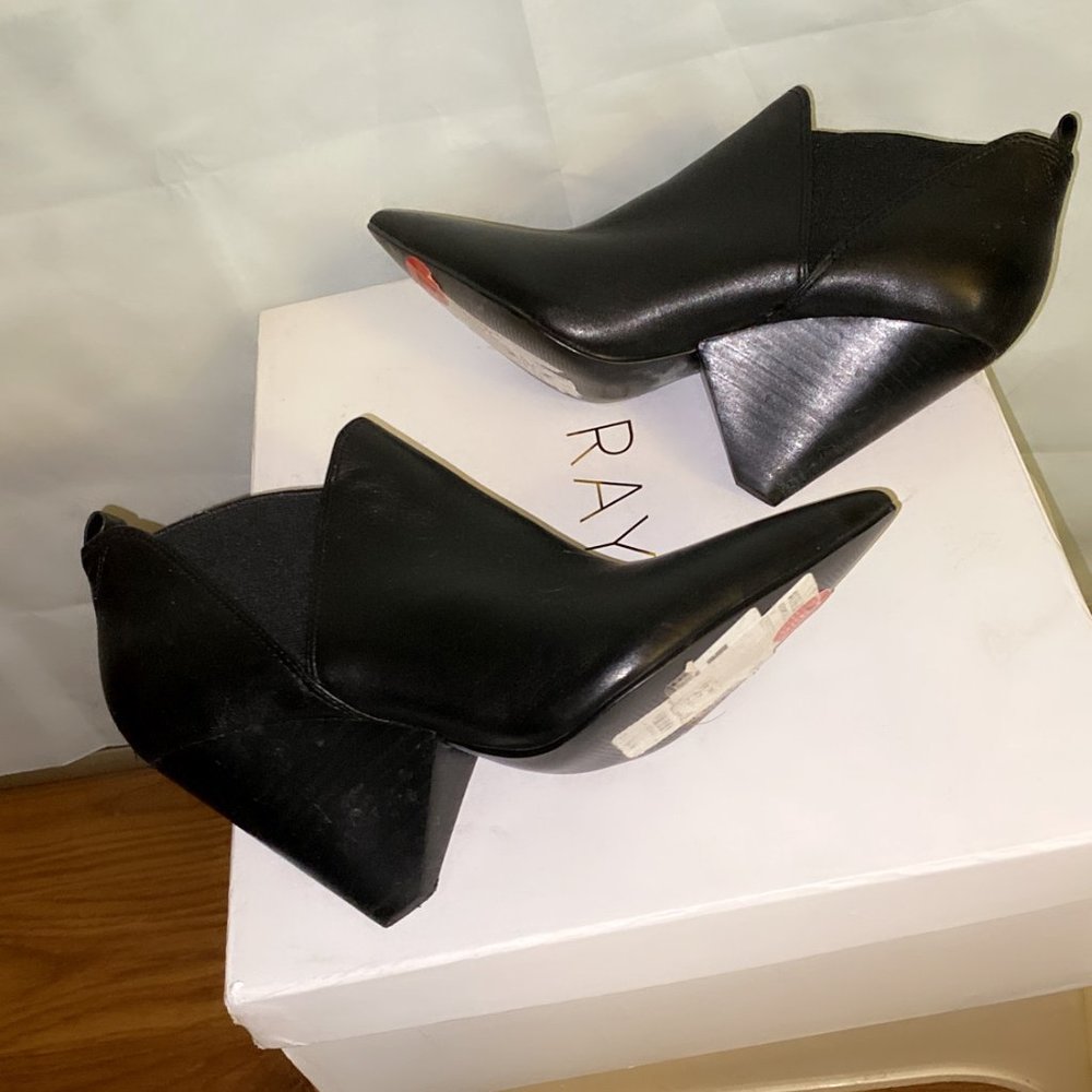 Shoes - Picture 6 of 6